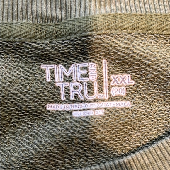 Time and Tru Green Sweatshirt - Picture 3 of 3